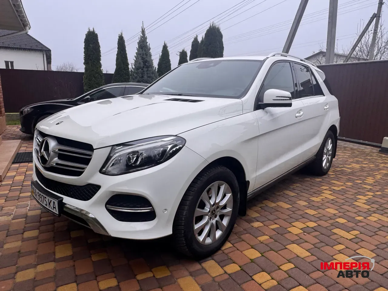 Mercedes-Benz GLE - фото 1