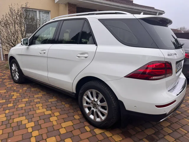 Mercedes-Benz GLE - фото 5