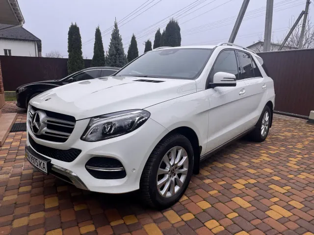 Mercedes-Benz GLE - фото 1