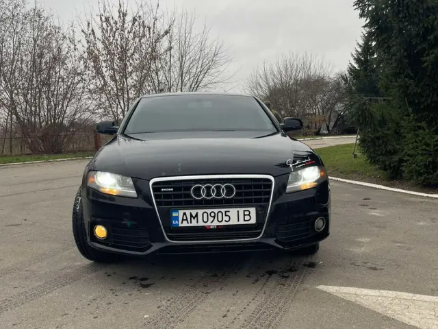 Audi A4 - фото 2