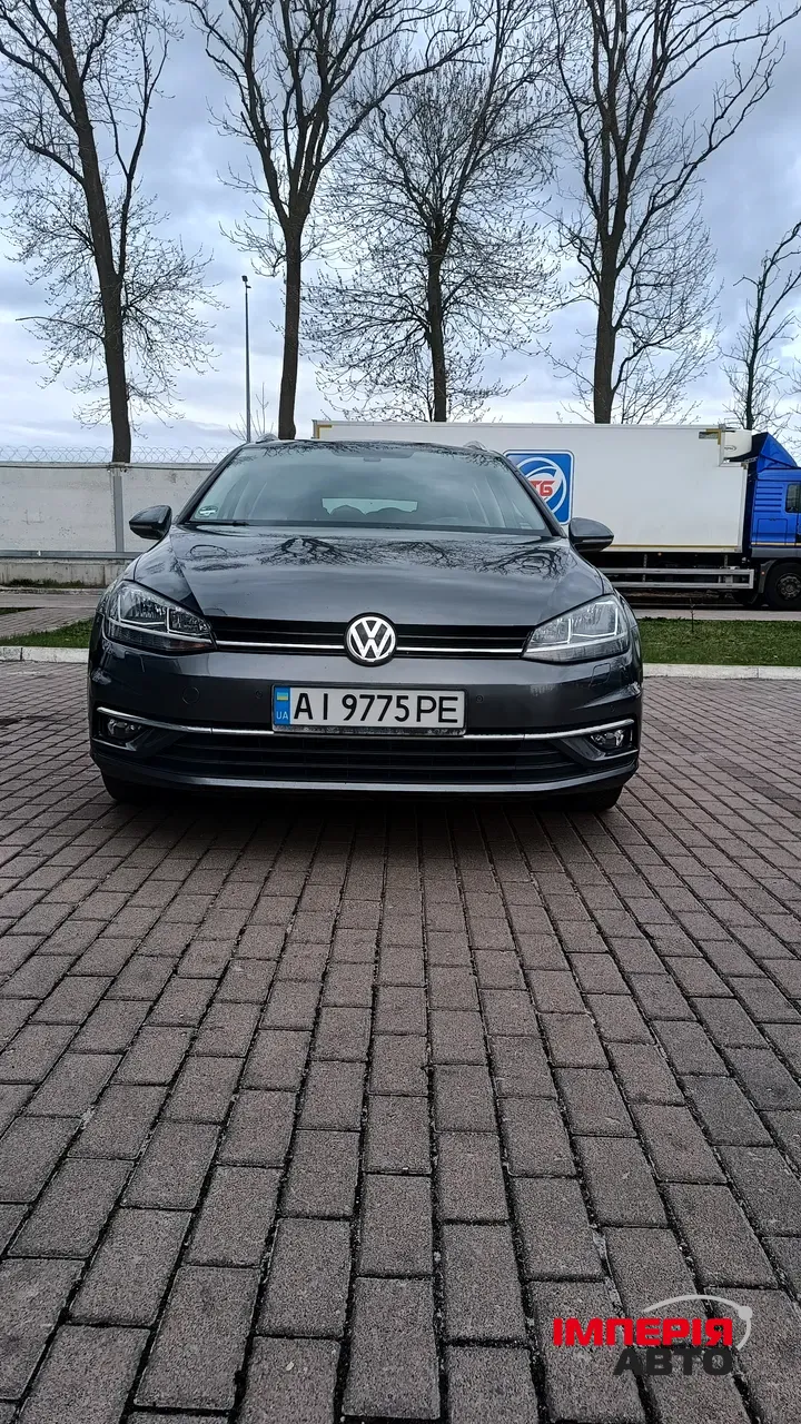 Volkswagen Golf - фото 2