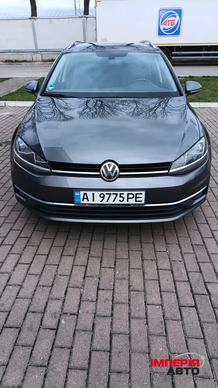 Volkswagen Golf - фото 1