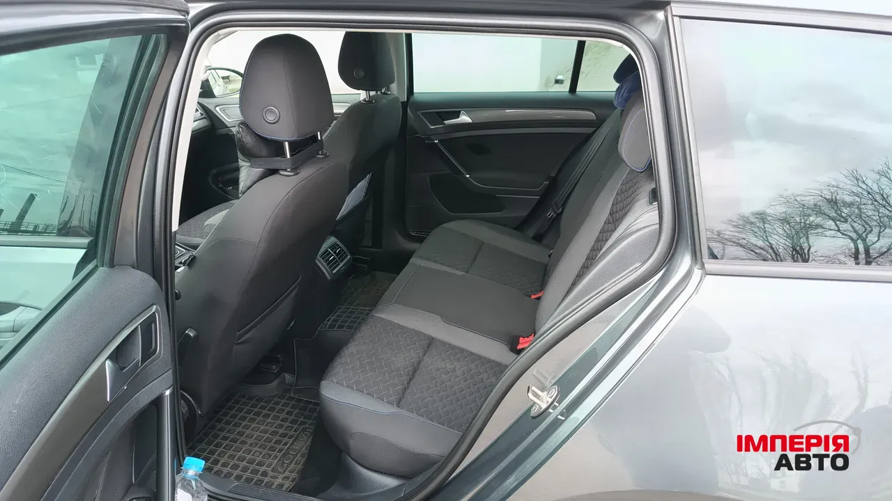 Volkswagen Golf - фото 9