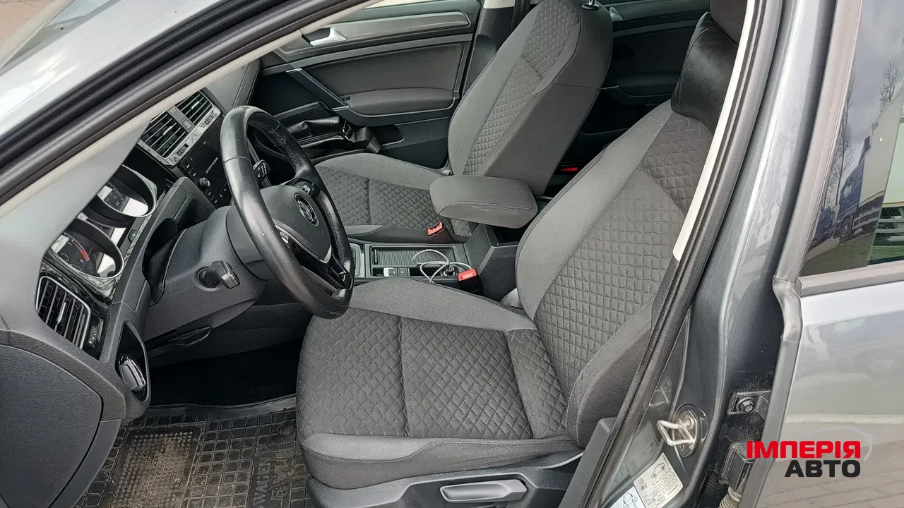 Volkswagen Golf - фото 7