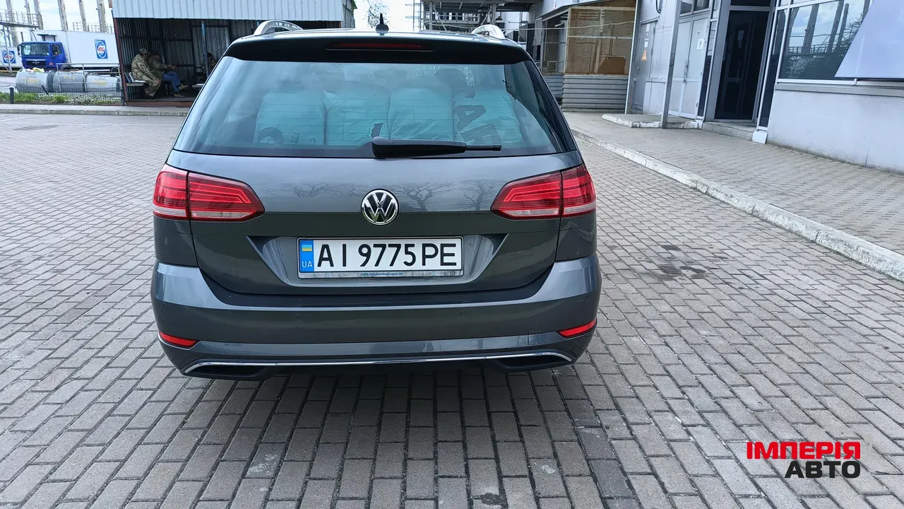 Volkswagen Golf - фото 5