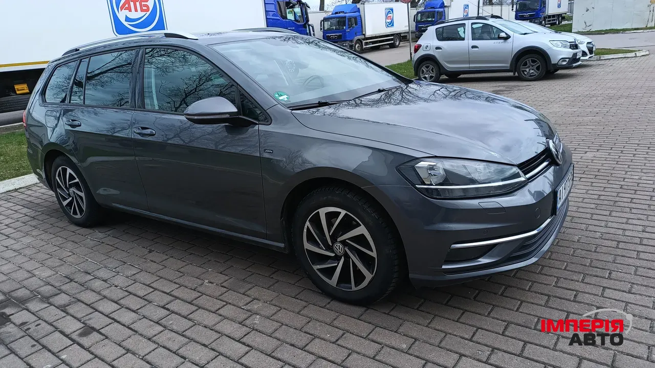 Volkswagen Golf - фото 3