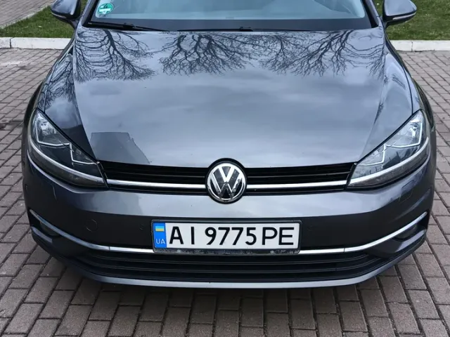 Volkswagen Golf - фото 1