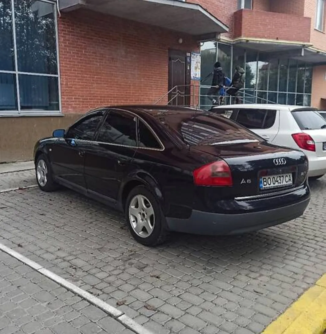 Audi A6 - фото 12