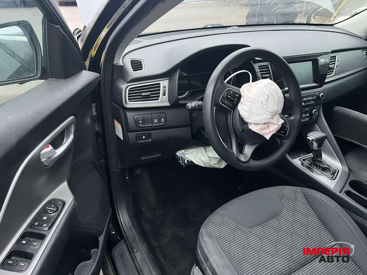 Kia Niro - фото 12