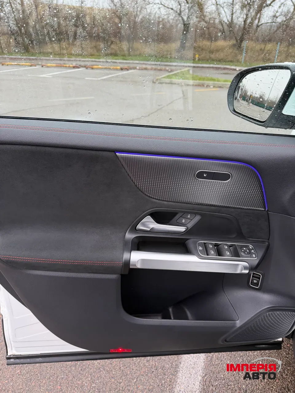 Mercedes-Benz EQB - фото 11