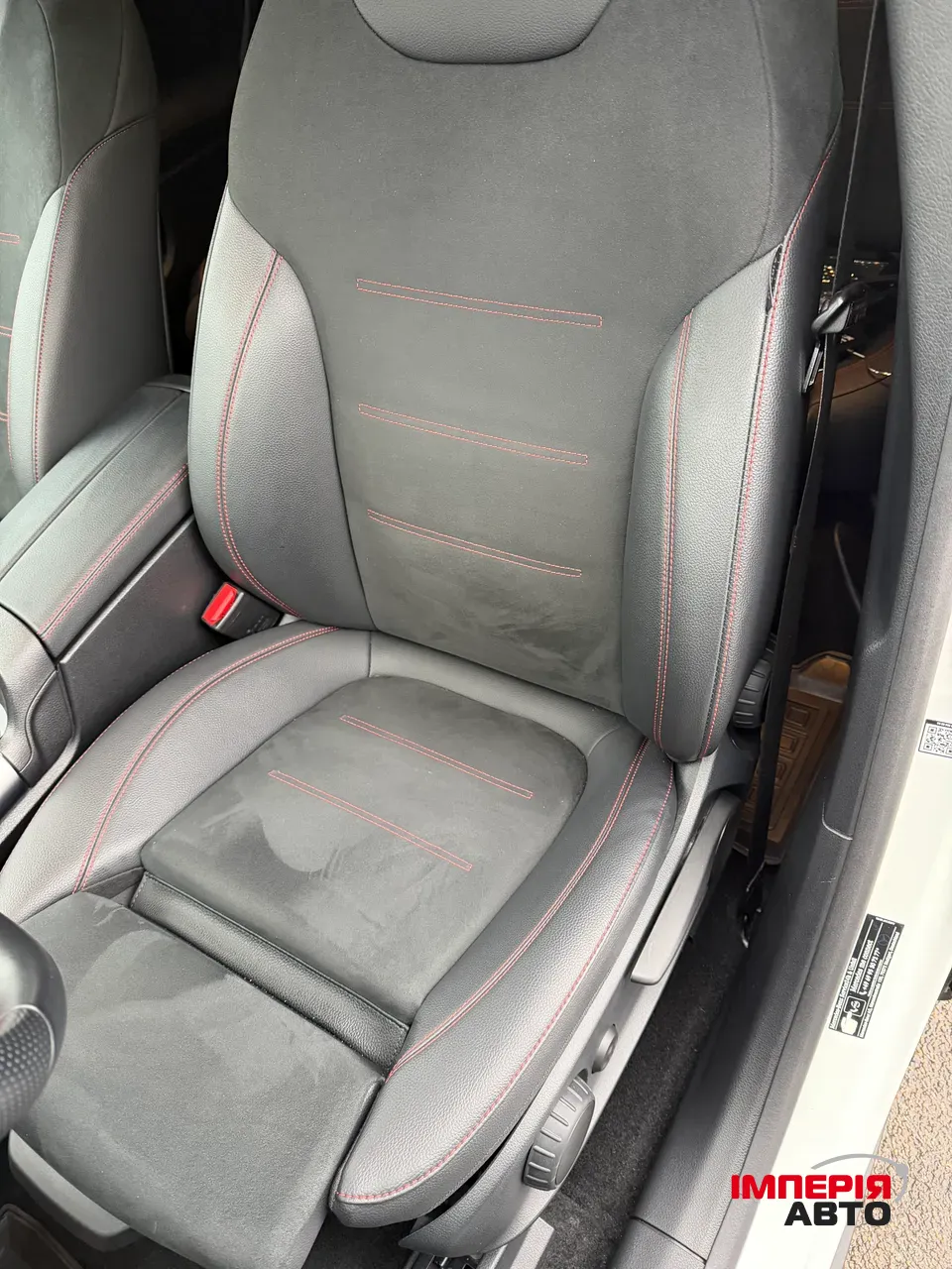 Mercedes-Benz EQB - фото 12