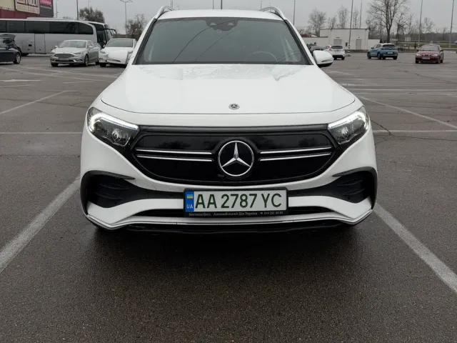 Mercedes-Benz EQB - фото 1