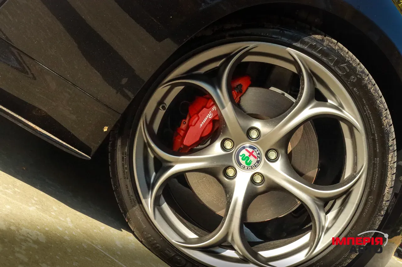 Alfa Romeo Giulia - фото 14