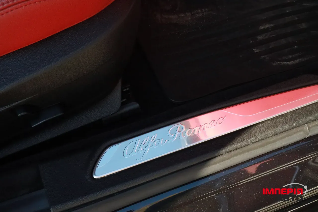 Alfa Romeo Giulia - фото 11