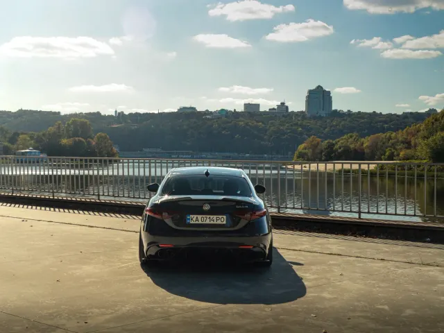 Alfa Romeo Giulia - фото 1