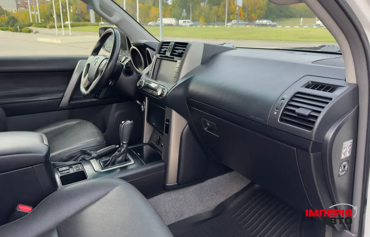 Toyota Land Cruiser Prado - фото 6