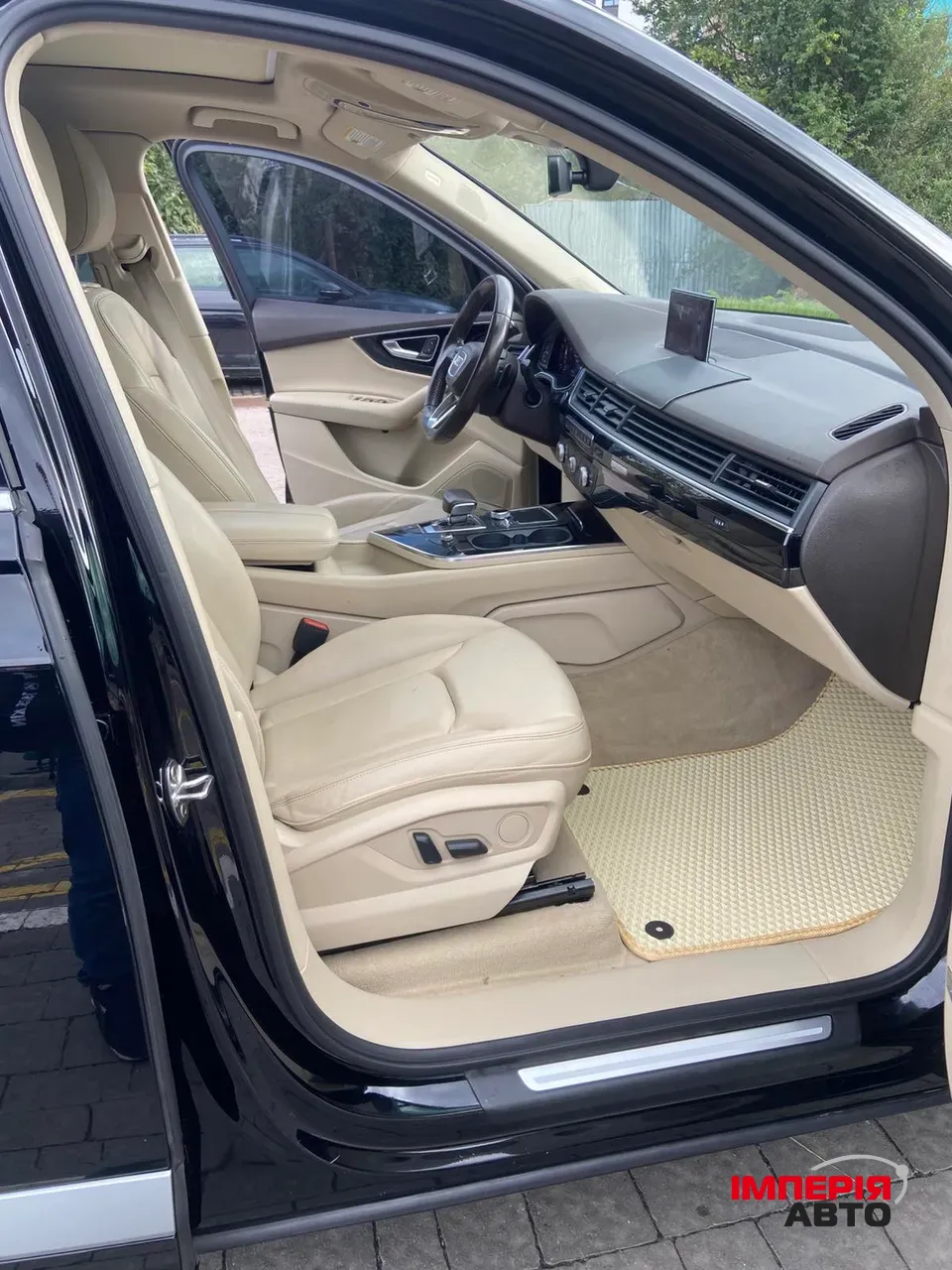 Audi Q7 - фото 3