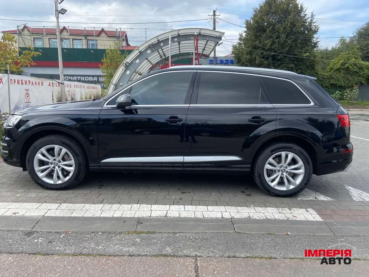 Audi Q7 - фото 5