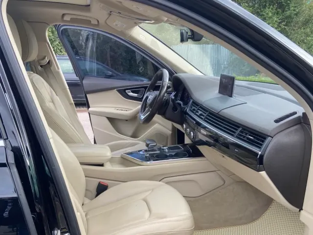 Audi Q7 - фото 3