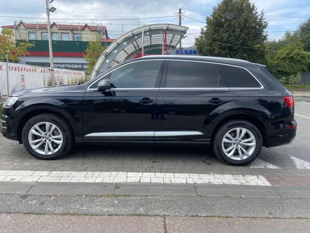 Audi Q7 - фото 5