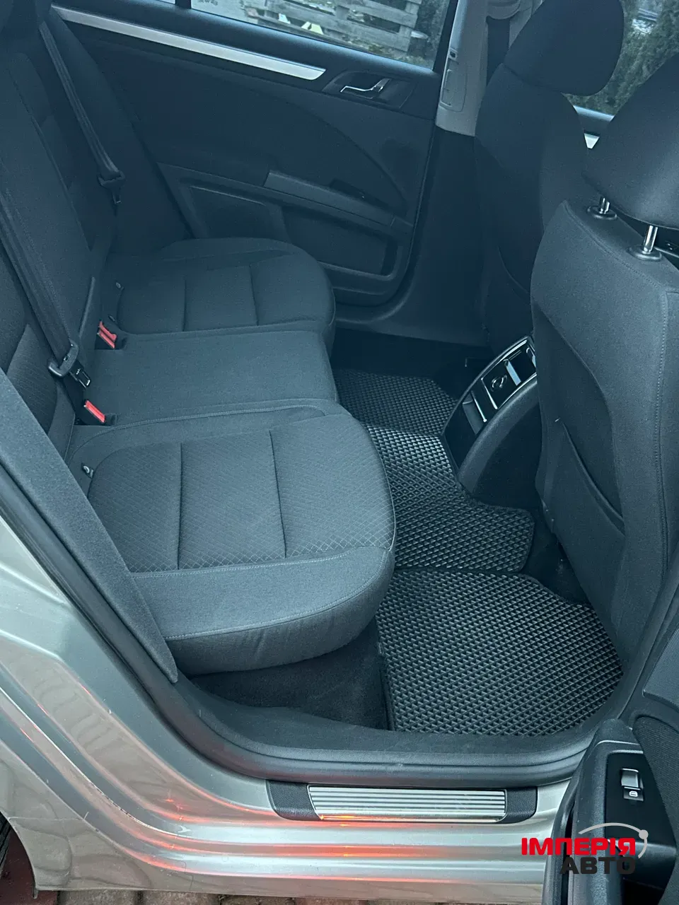 Skoda Superb - фото 12