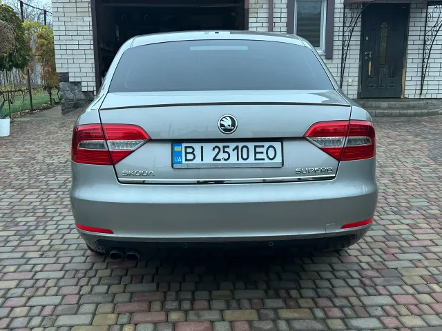 Skoda Superb - фото 5