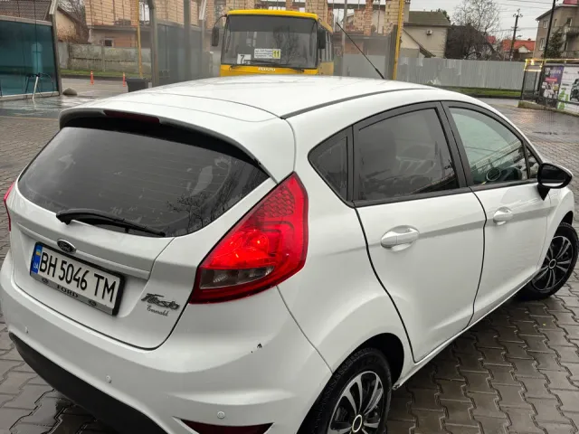Ford Fiesta - фото 4