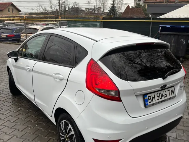 Ford Fiesta - фото 3