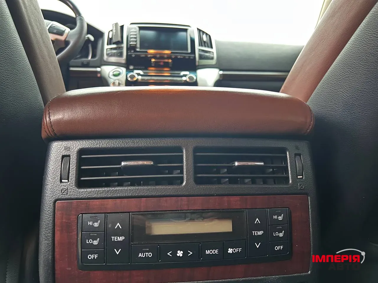 Toyota Land Cruiser - фото 9