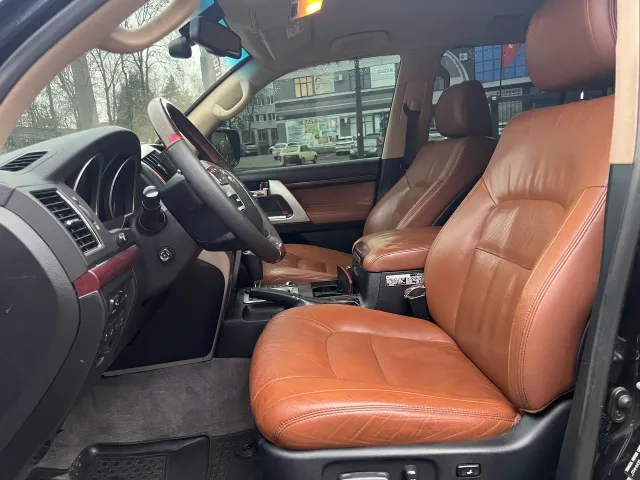 Toyota Land Cruiser - фото 4