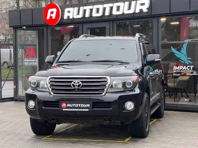 Toyota Land Cruiser - фото 1