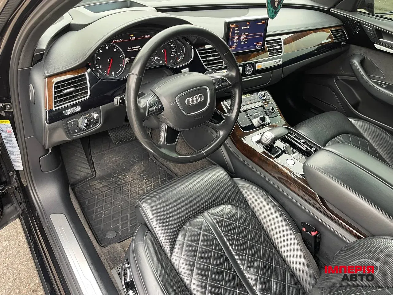 Audi A8 - фото 14