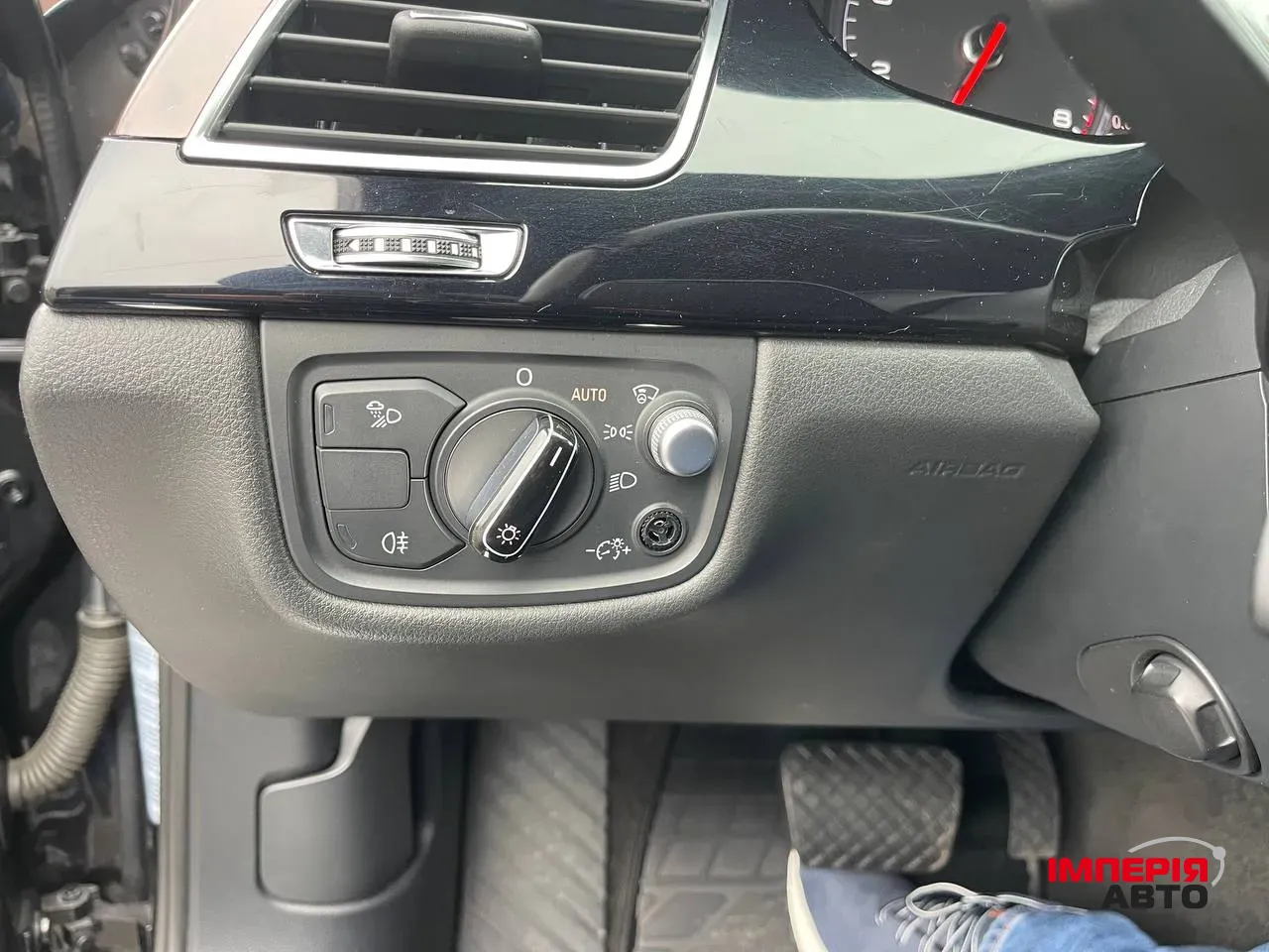 Audi A8 - фото 28