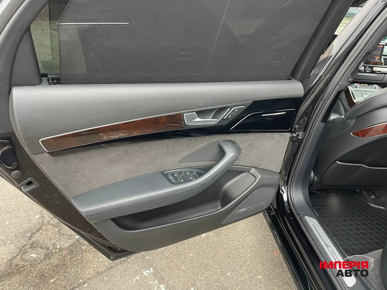 Audi A8 - фото 21