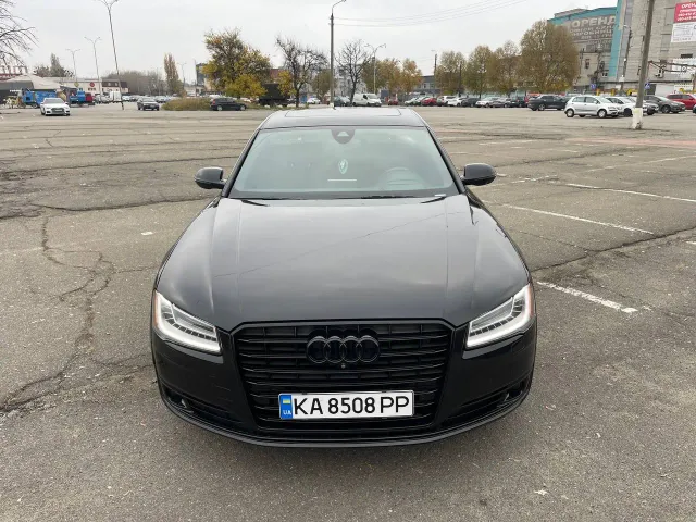 Audi A8 - фото 3