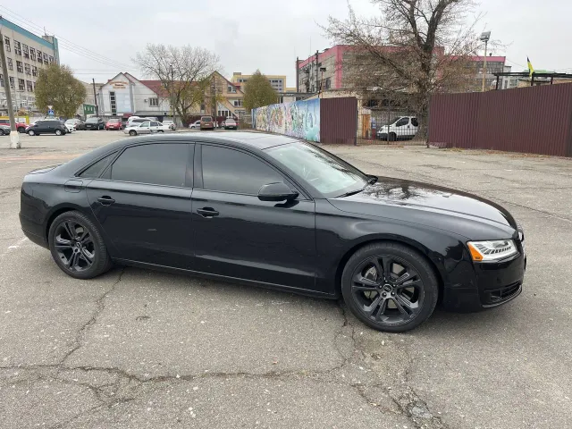 Audi A8 - фото 5