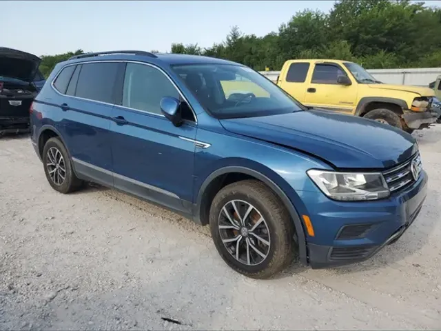 Volkswagen Tiguan - фото 4