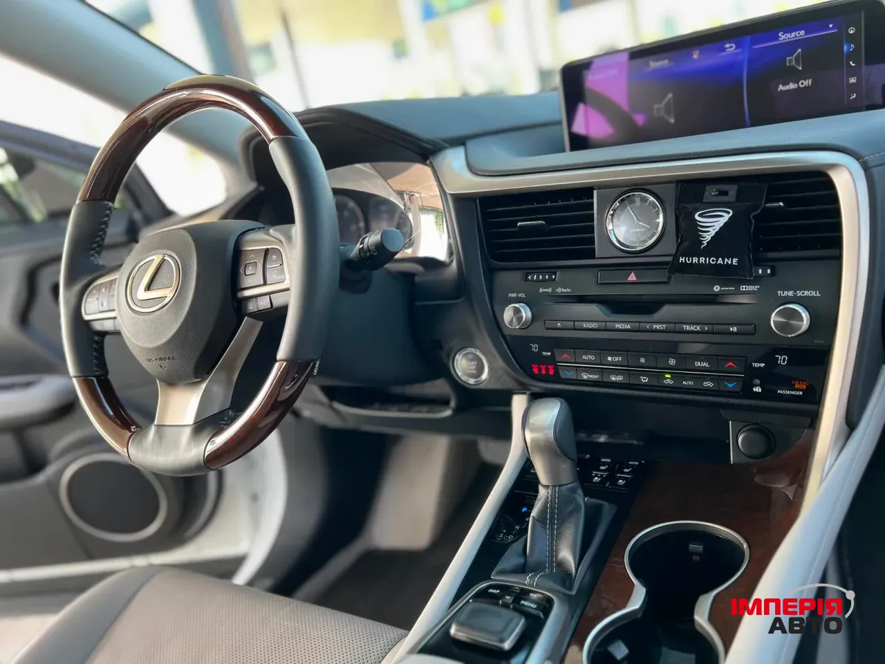 Lexus RX - фото 8