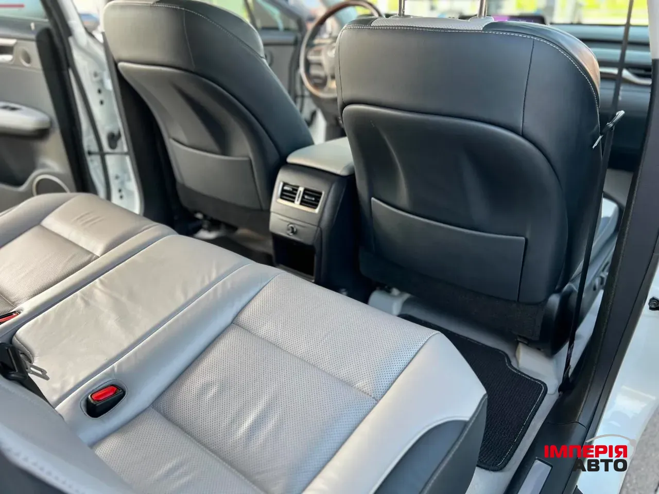 Lexus RX - фото 11