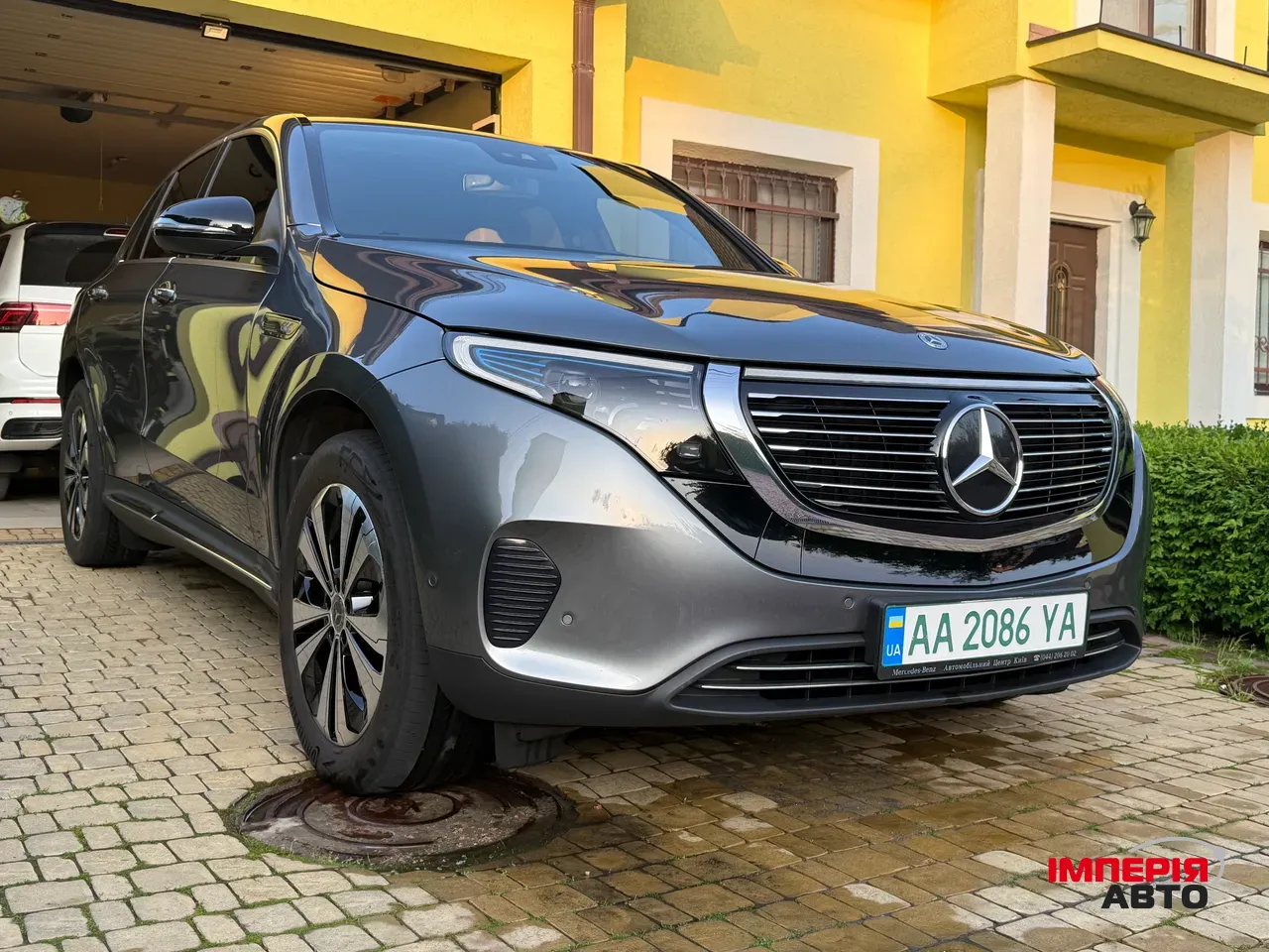 Mercedes-Benz EQC - фото 2