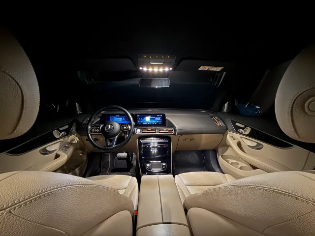 Mercedes-Benz EQC - фото 5