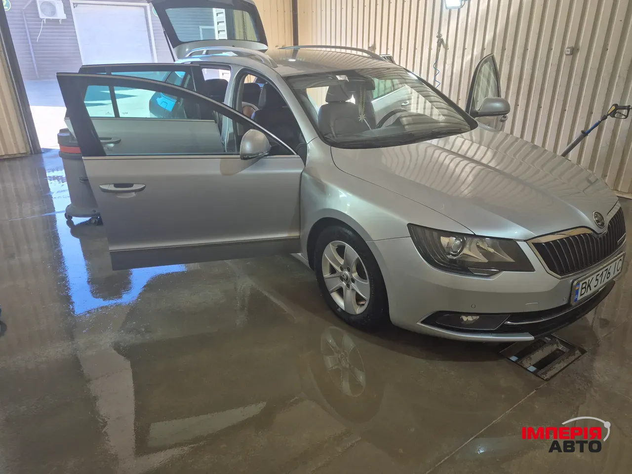 Skoda Superb - фото 8