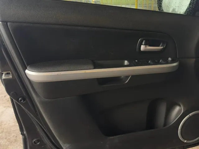 Suzuki Grand Vitara - фото 3