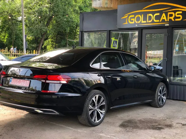 Volkswagen Passat - фото 4