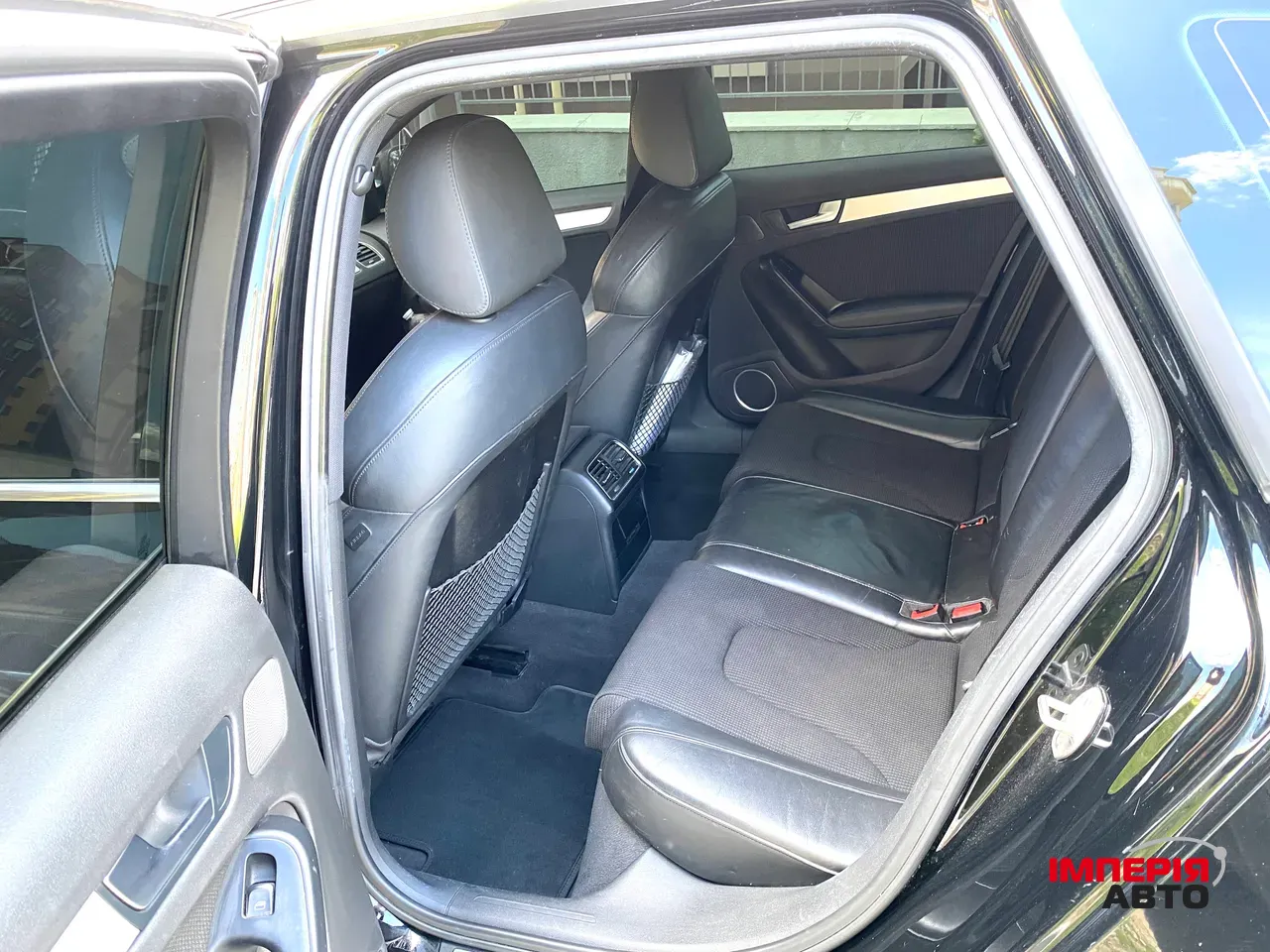 Audi A4 - фото 11