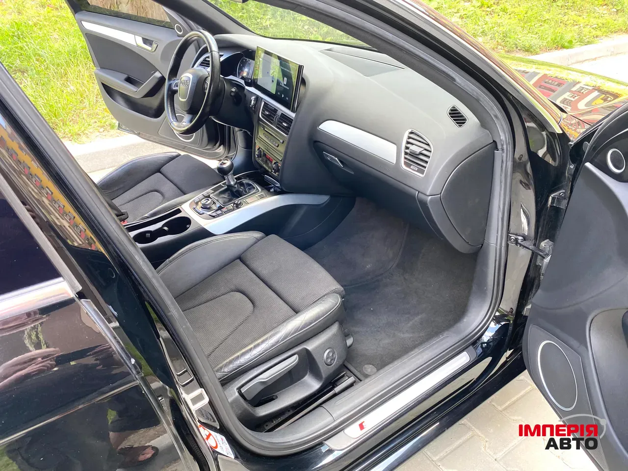 Audi A4 - фото 12