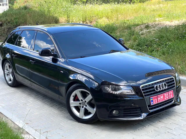 Audi A4 - фото 1
