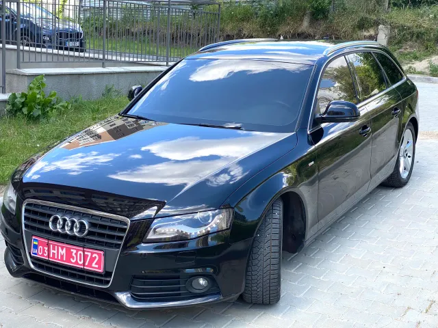 Audi A4 - фото 2