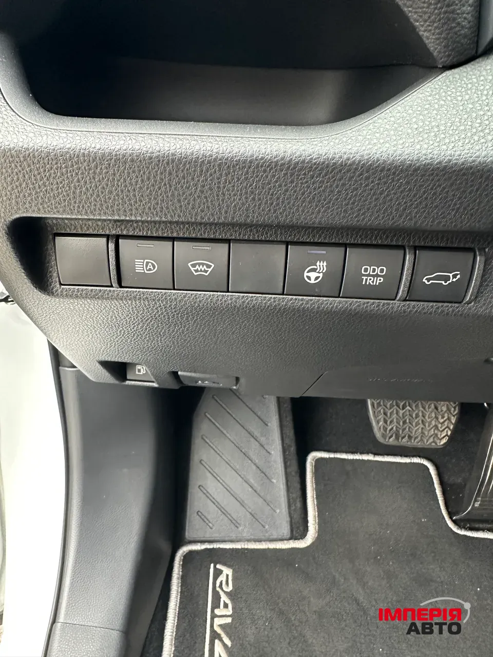 Toyota RAV4 - фото 18