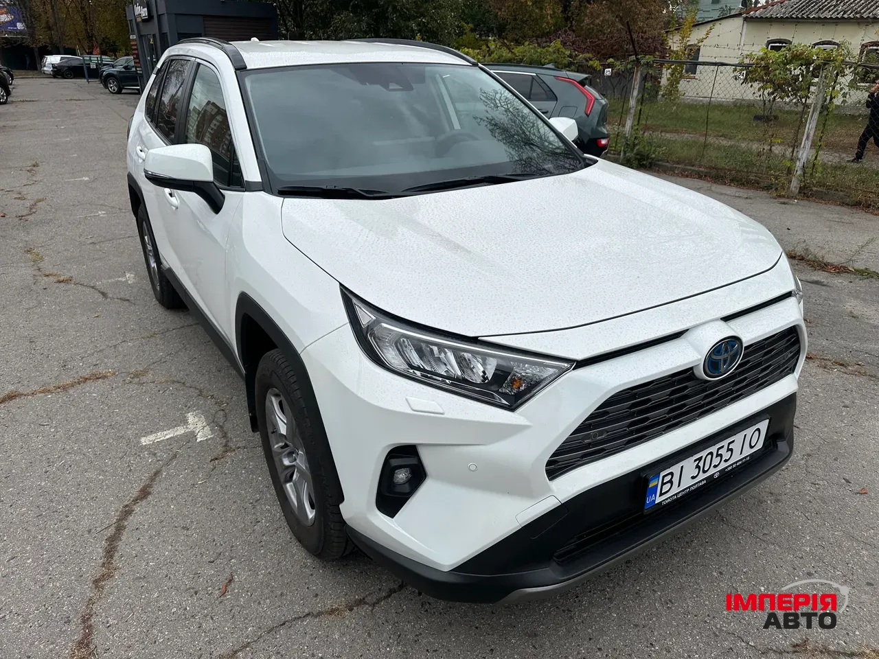 Toyota RAV4 - фото 3